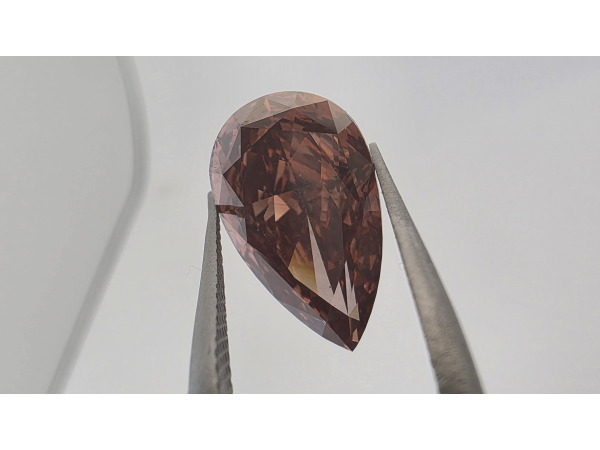 Diamant Pear 4.05 crt ( IGI gecertificeerd ) – foto 6 – kavel bij XL Auctions