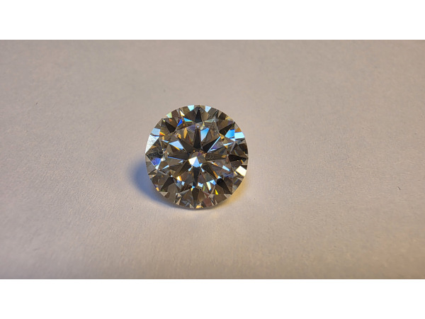 Moissanite briljant 7.00 crt ( GRA gecertificeerd )