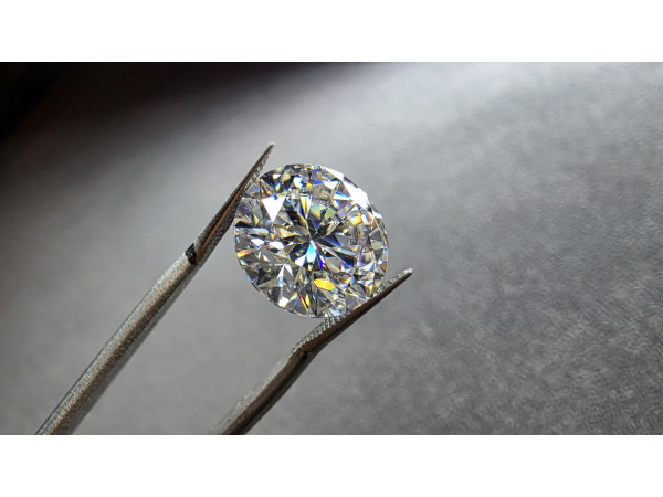 Moissanite briljant 5.00 crt ( GRA gecertificeerd ) – foto 9 – kavel bij XL Auctions