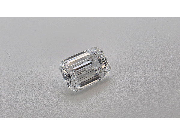Diamant emerald 2.50 crt ( IGI gecertificeerd ) – foto 8 – kavel bij XL Auctions