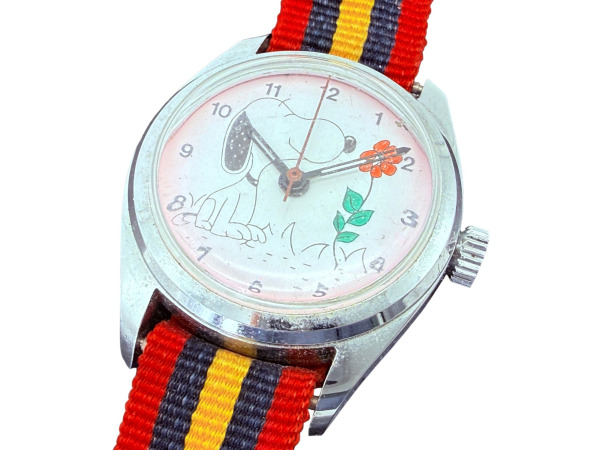 Peanuts | Vintage Snoopy Mechanisch Horloge – foto 2 – kavel bij XL Auctions