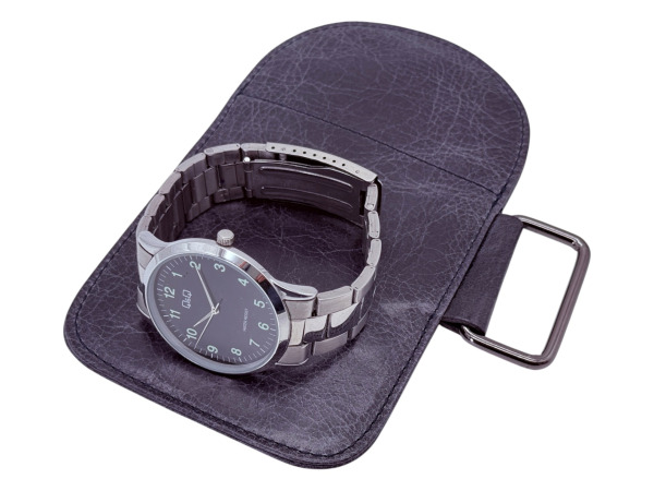 Q&Q | Klassiek Zilverkleurig Herenhorloge – kavel bij XL Auctions