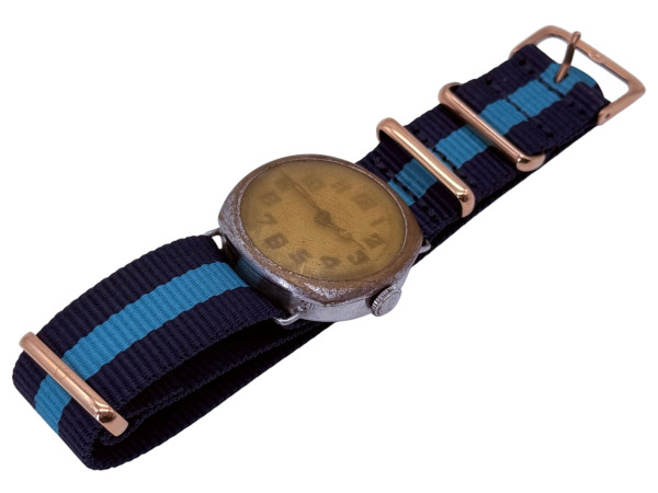 Vintage | Karaktervol Antiek Cushion Trench Horloge – foto 3 – kavel bij XL Auctions