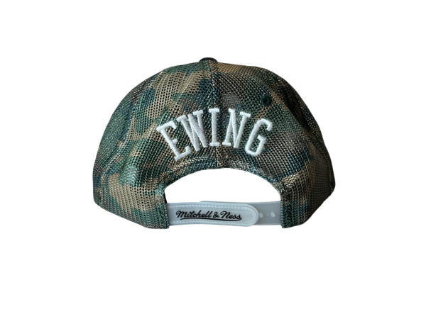 Mitchell & Ness | Knicks Patrick Ewing Camo Trucker Cap – foto 3 – kavel bij XL Auctions
