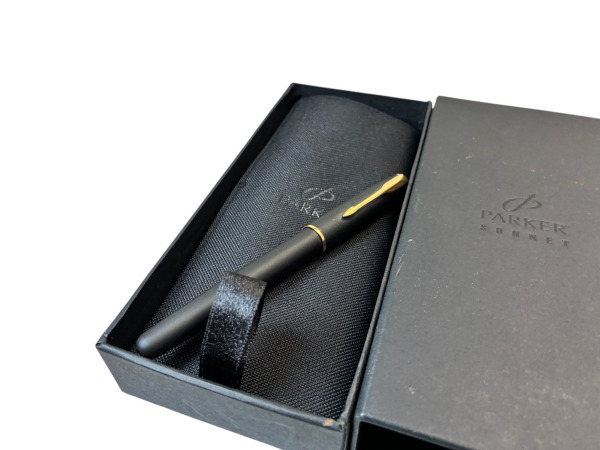 Parker | Sonnet Matte Black Luxe Vulpen met Etui – foto 2 – kavel bij XL Auctions