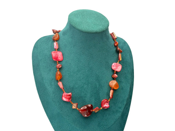 Prachtig Collier met Carneool, Parelmoer en Barokparels – foto 4 – kavel bij XL Auctions