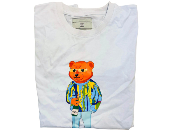 Bear with Me | Trendy Champagne Bear T-Shirt Maat S