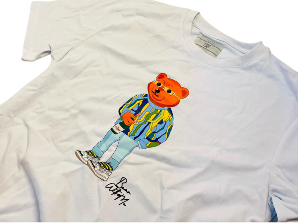 Bear with Me | Trendy Champagne Bear T-Shirt Maat S – foto 2 – kavel bij XL Auctions