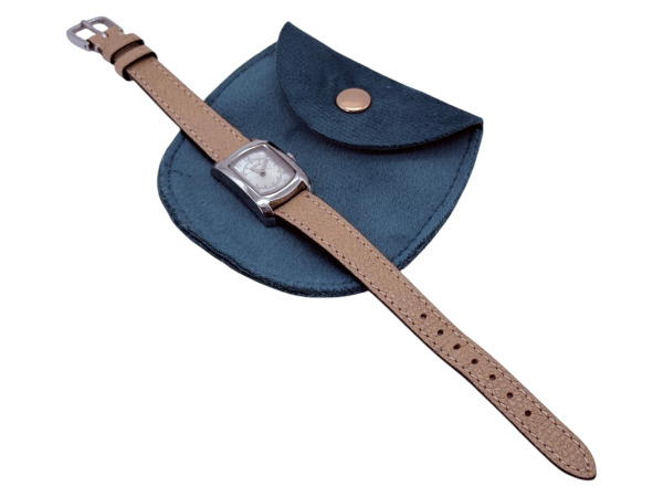 Furla | Elegant Tonneau Dameshorloge in Edelstaal – kavel bij XL Auctions