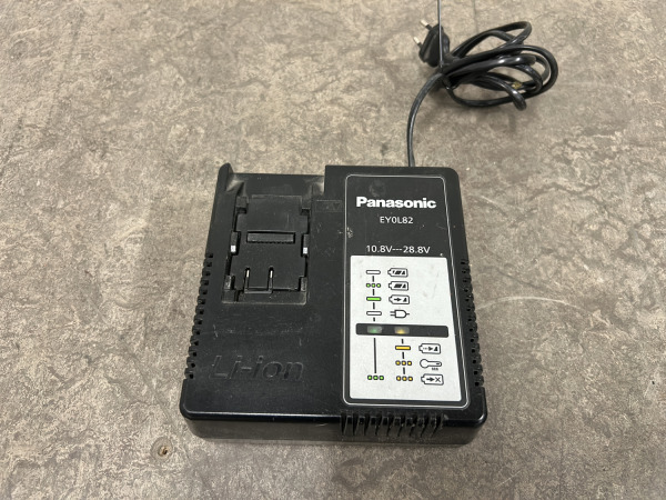 Panasonic accuslagschroevendraaier set EY76A1 – foto 3 – kavel bij XL Auctions