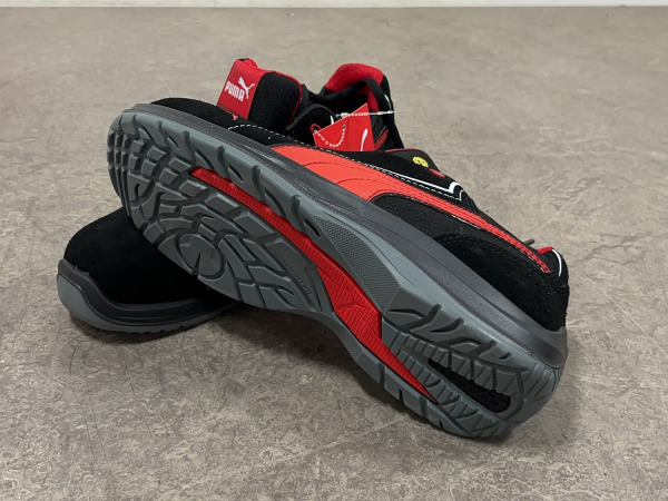 Puma veiligheidsschoen maat 41 S3 Touring zwart/rood – foto 6 – kavel bij XL Auctions