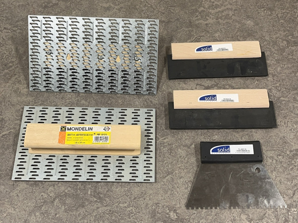 Solid Mondelin tegelzettersgereedschap set 30-delig – foto 7 – kavel bij XL Auctions