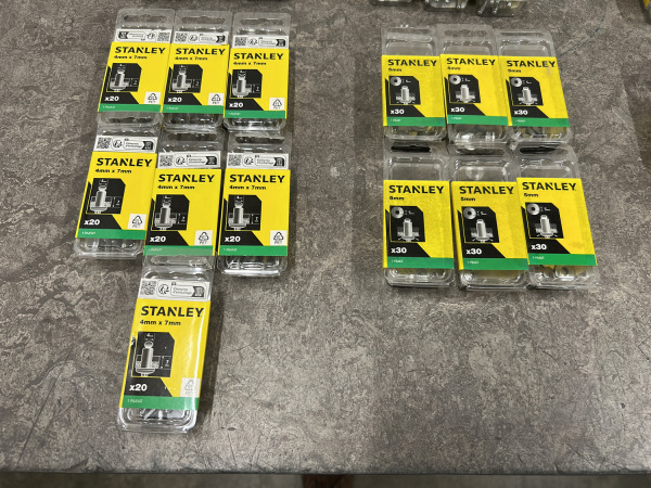 Stanley popnagels- en sluitringen set 89-delig – foto 6 – kavel bij XL Auctions