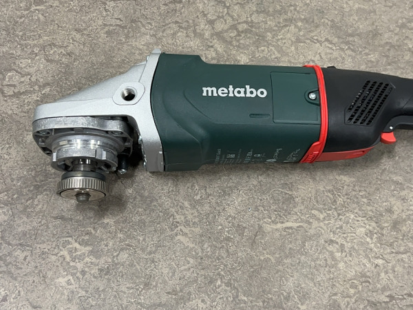 Metabo haakse slijper WE 24-230 MVT Quick – foto 5 – kavel bij XL Auctions