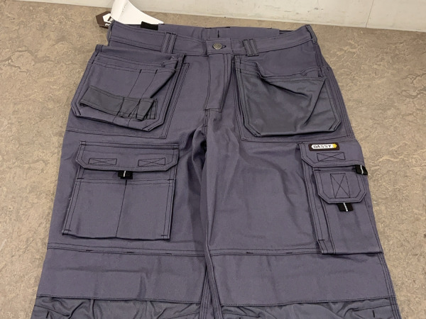 2x Dassy werkbroek maat 48 Texas grijs – foto 3 – kavel bij XL Auctions