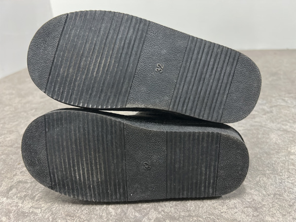 Apollo kinder laarsjes/pantoffels set 4-delig – foto 4 – kavel bij XL Auctions