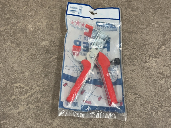 Handgereedschap diversen set 10-delig – foto 2 – kavel bij XL Auctions