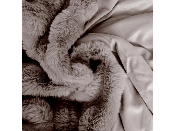 Pom Pom Fur plaid met kussens - taupe – foto 3 – kavel bij XL Auctions