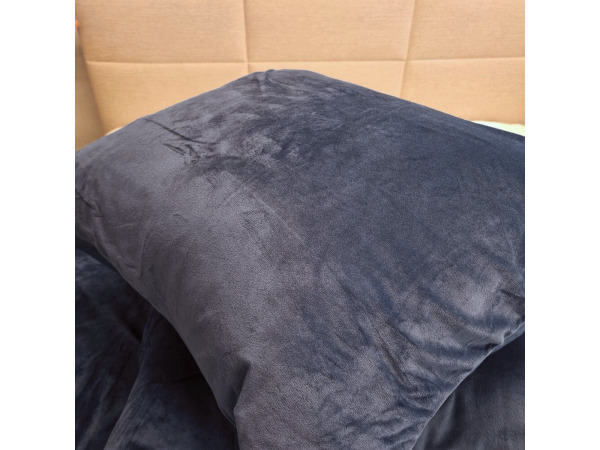 Dekbedovertrek Velvet Veloers grijs 200x200cm+2slopen – foto 3 – kavel bij XL Auctions