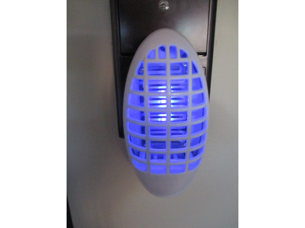 10x Plug-in muggenlamp/nachtlampje 230volt – foto 2 – kavel bij XL Auctions