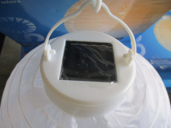 Buitenverlichting op zonenergie bol 23cm vlameffect – foto 3 – kavel bij XL Auctions