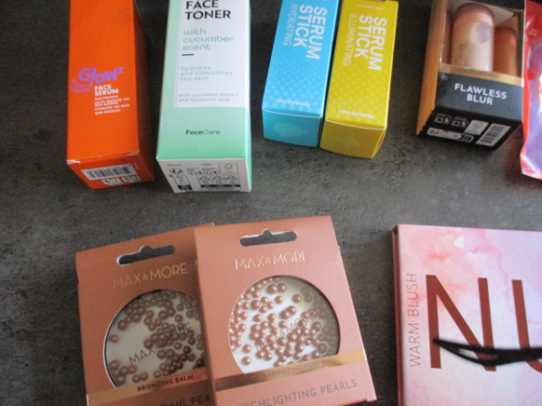 Box 3 met 20 verzorgingsprodukten – foto 6 – kavel bij XL Auctions