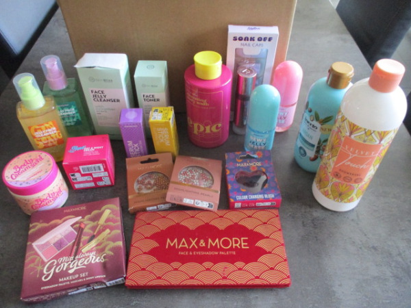 Box 6 met 20 verzorgingsprodukten – kavel bij XL Auctions