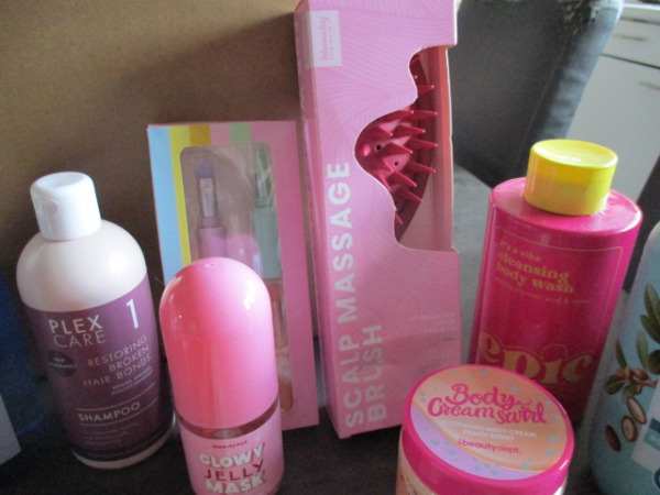 Box 5 met 20 verzorgingsprodukten – foto 3 – kavel bij XL Auctions