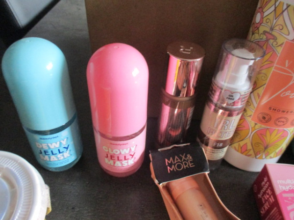 Box 8 met 20 verzorgingsprodukten – foto 3 – kavel bij XL Auctions