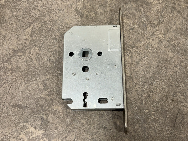10x Intersteel magneetslot RVS afgerond 174x20mm – foto 2 – kavel bij XL Auctions