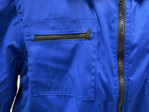 Mascot pilotenjas maat XL Innsbruck blauw – foto 3 – kavel bij XL Auctions