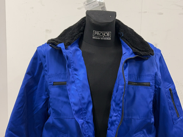 Mascot pilotenjas maat XL Innsbruck blauw – foto 7 – kavel bij XL Auctions