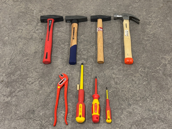 Bevestiging-en demontage set 8-delig – kavel bij XL Auctions