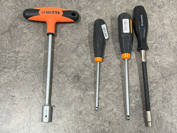 Bevestiging set 12-delig – foto 5 – kavel bij XL Auctions