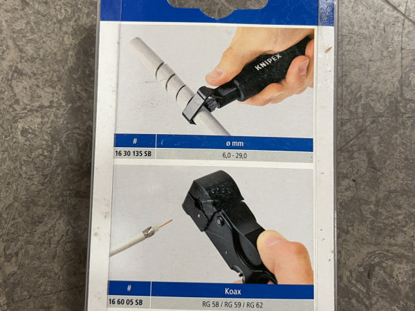 Handgereedschap-en/toebehoren set 10-delig – foto 8 – kavel bij XL Auctions