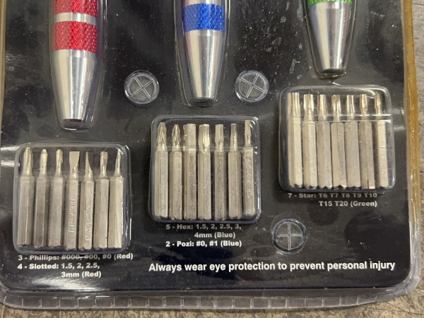 Handgereedschap-en/toebehoren set 10-delig – foto 13 – kavel bij XL Auctions