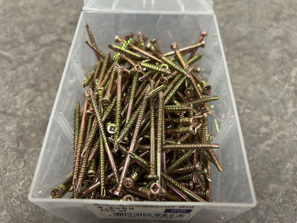 16x Ahlgrens unischroeven geelverzinkt Ø4,2x65mm 250-pack – foto 2 – kavel bij XL Auctions