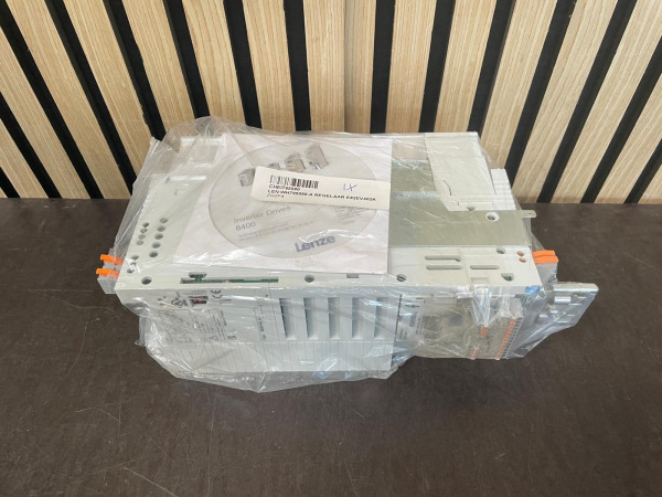 Lenze E82EV402K Frequentieregelaar 4 kW – foto 2 – kavel bij XL Auctions
