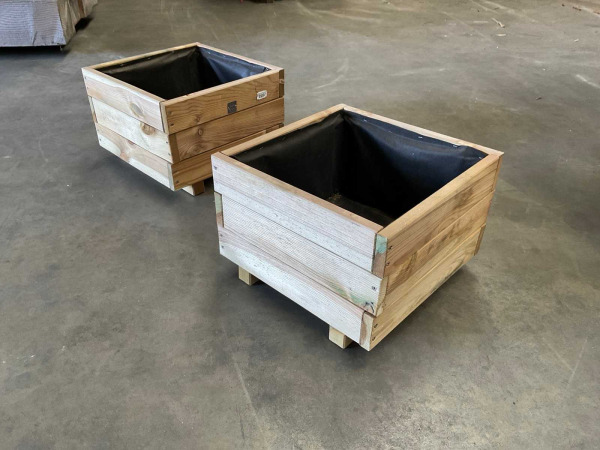 2x Garlux bloembak geïmpregneerd vuren - 40x40x28cm – foto 2 – kavel bij XL Auctions