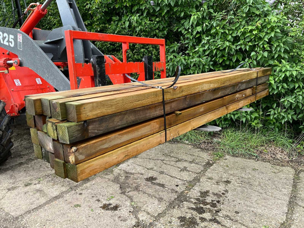 20x Grenen tuinpaal geschaafd 210x6,8x6,8 cm – foto 2 – kavel bij XL Auctions