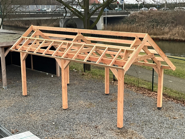 Traditionele Douglas kapschuur 550x360x325 cm – foto 3 – kavel bij XL Auctions