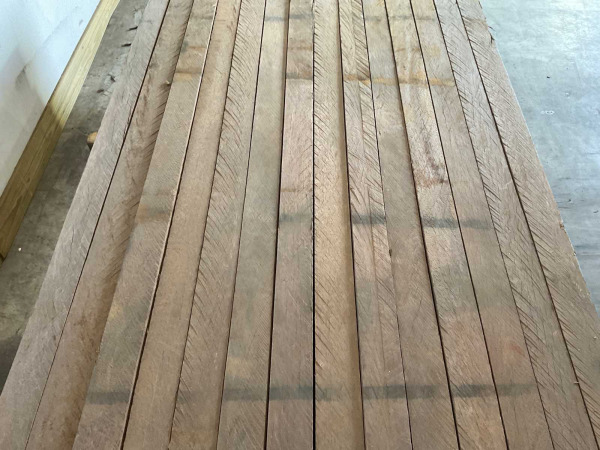 160x Azobé hardhouten tuinpaal gepunt 275x7x7cm – foto 3 – kavel bij XL Auctions