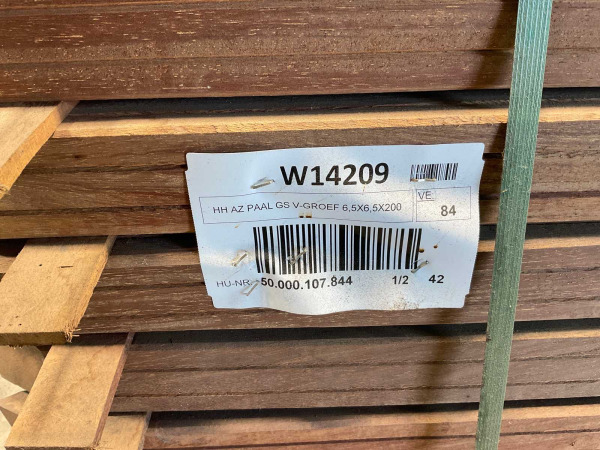 84x Azobé paal geschaafd gepunt 200x6,5x6,5cm – foto 2 – kavel bij XL Auctions