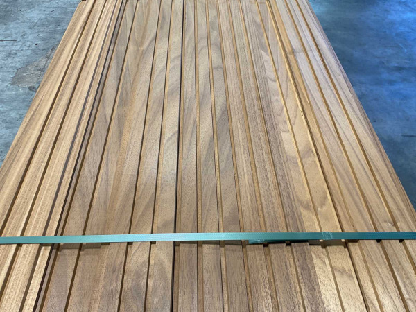 25x ThermoWood Ayous Rib3 gevelbekleding 420x14x1,7cm – foto 8 – kavel bij XL Auctions
