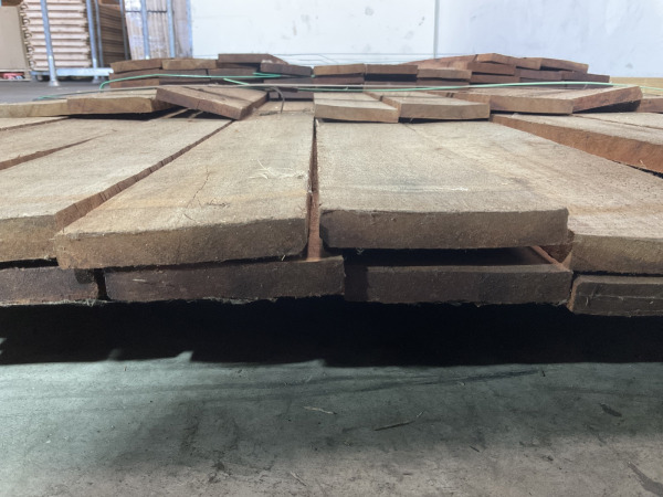 25xVermelho hardhouten beschoeiingsplank 500x10x1,7 cm – foto 2 – kavel bij XL Auctions