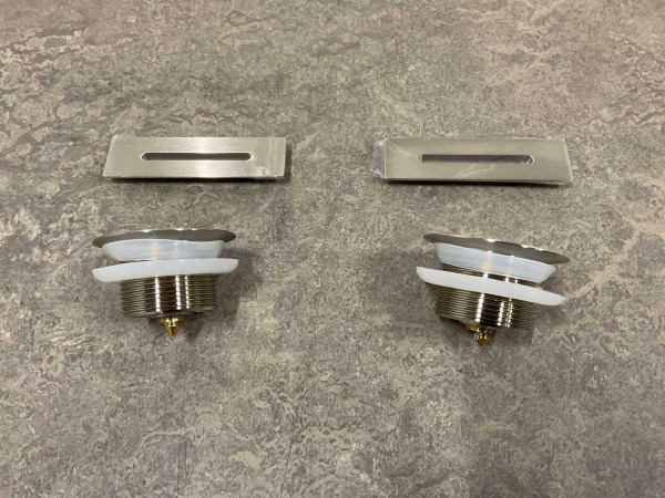 2x Beaux badafvoer en overloop Lilas geborsteld rvs – foto 3 – kavel bij XL Auctions