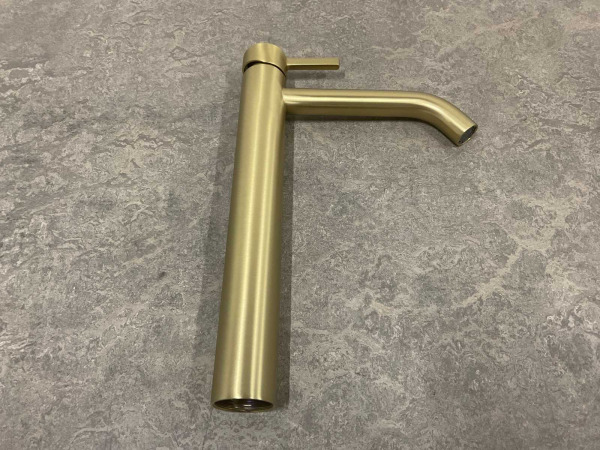 Lavigo wastafelkraan highriser coldstart Sky mat goud – foto 2 – kavel bij XL Auctions