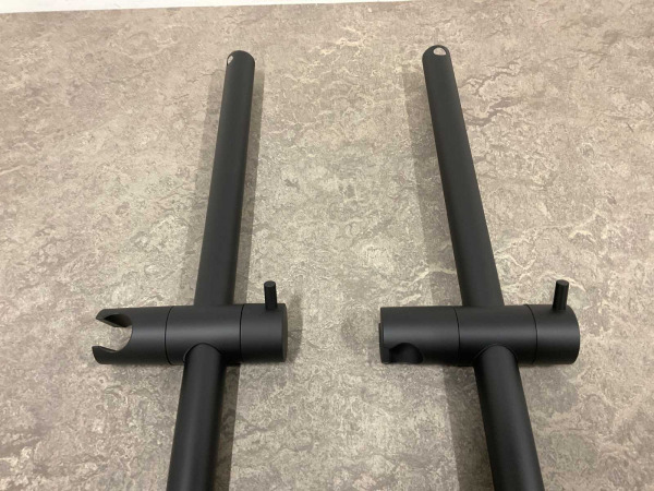 2x Alterna glijstang 90cm mat zwart – foto 2 – kavel bij XL Auctions