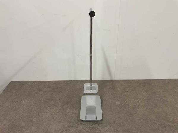 Beaux staande closetrol -en borstelhouder Ulis chroom – foto 3 – kavel bij XL Auctions