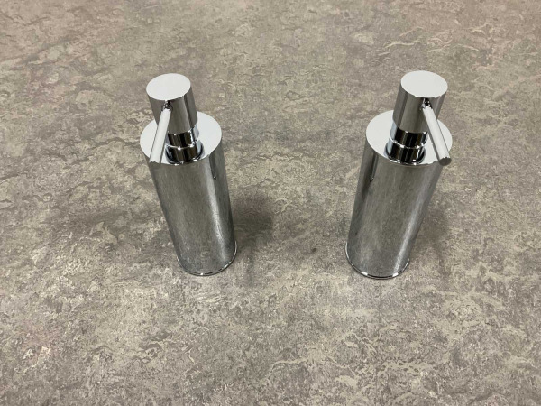 2x Beaux zeepdispenser staand 150ml Ulis chroom – foto 3 – kavel bij XL Auctions